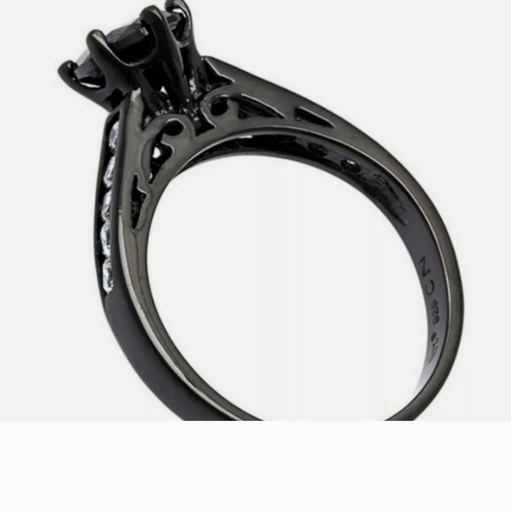 BLACK SAPPHIRE RING SIZE 6 NEW - Picture 2 of 3